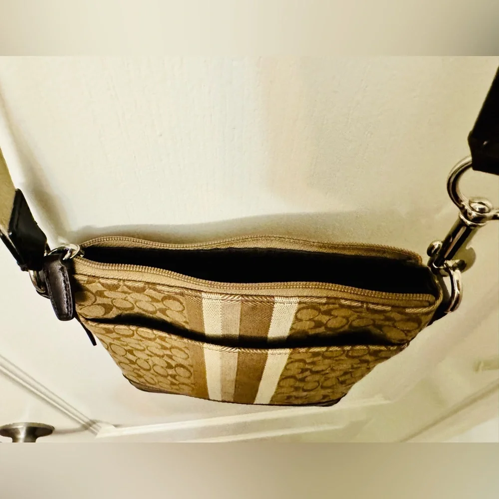 Coach Legacy Signature gold, khaki and Brown crossbody Bag. - Picture 7 of 12